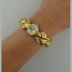 Van Cleef & Arpels Diamond 18k Gold Ladies Watch Bracelet Vintage Omega Movement